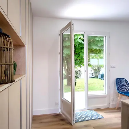 Sous Le Marronnier - Maison Pour 4 Avec Jardin ロワイヤン
