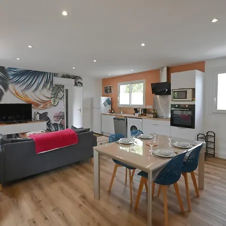 Sous Le Marronnier - Maison Pour 4 Avec Jardin * ロワイヤン