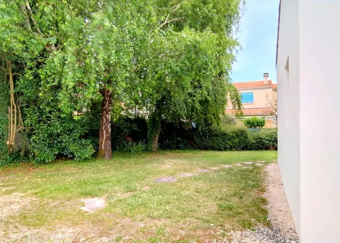 Sous Le Marronnier - Maison Pour 4 Avec Jardin Royan